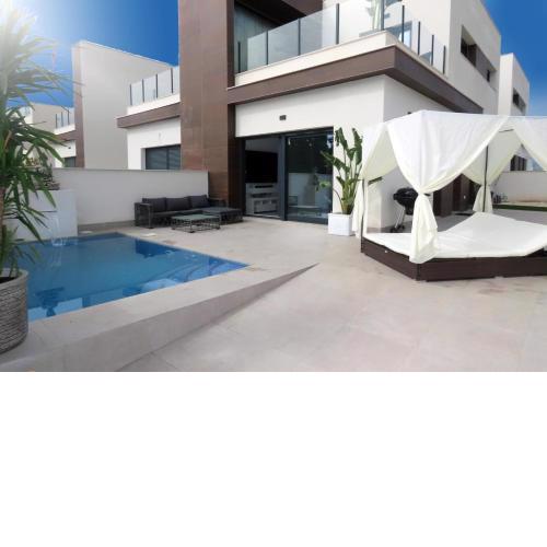 Spectacular beautifull new Villa (Private pool & Jacuzzi)