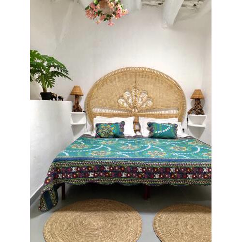 Spectacular view, authentic house, exquisite area.