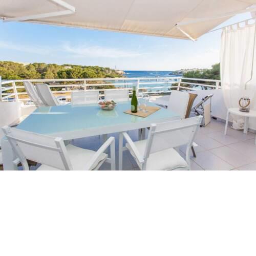Spectacular views beside the beach. Portocolom
