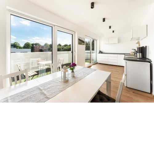 Spektakuläres Penthouse mit Sternenhimmelblick, Boxspringbett und Terrasse mit guter Anbindung in die Innenstadt