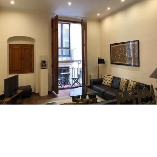 Splendid 3BR Apartment In the Heart of BCN