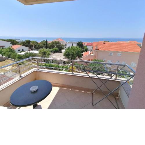 Splendid Sea View Apartment Tom