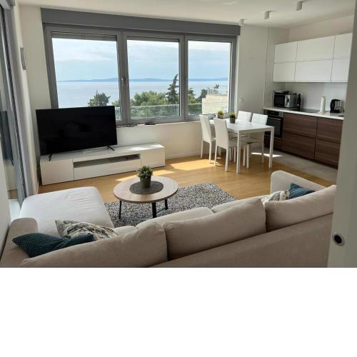 Splendid Split View apartment