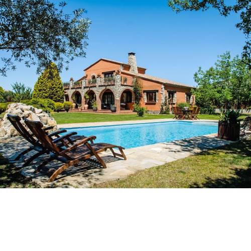 Splendid Villa in Peralada with Private Swimming Pool