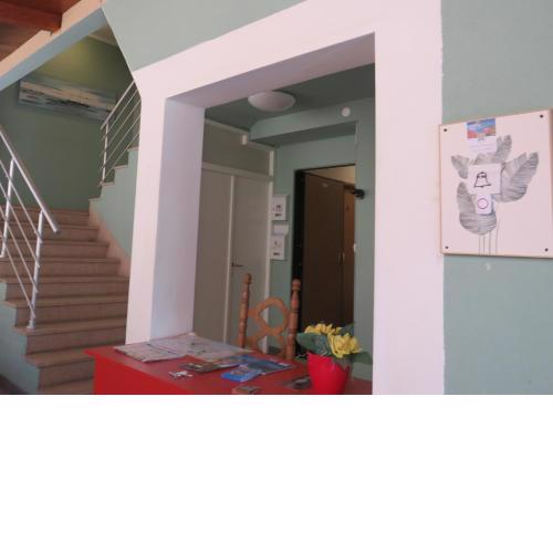 Split Apartments CE