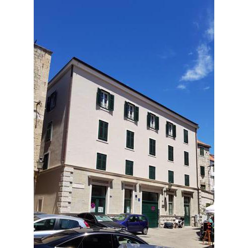 Split Promenade Apartments