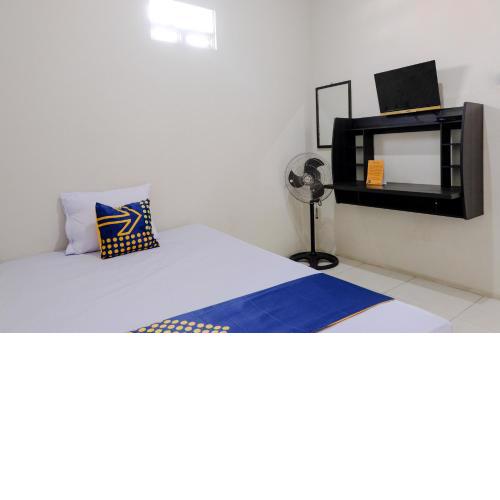 SPOT ON 2723 Gatsu Kost