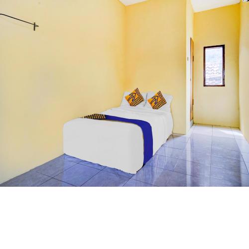 SPOT ON 90701 Kost Syariah Deris