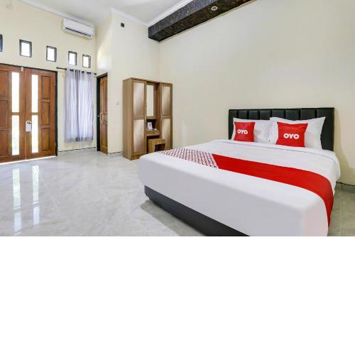 SPOT ON 90882 Sari Homestay