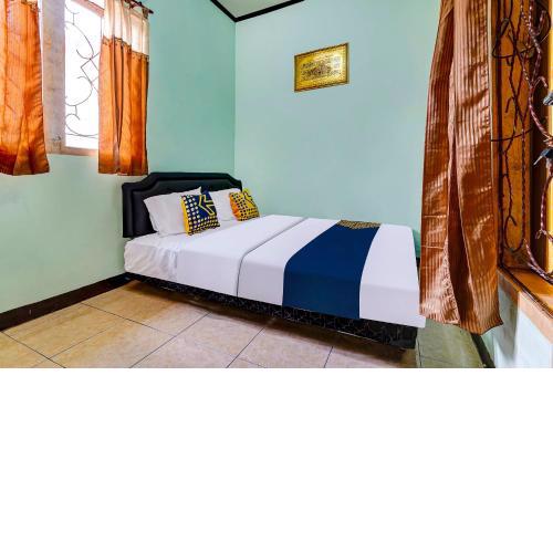 SPOT ON 91159 Kost Putrana Syariah