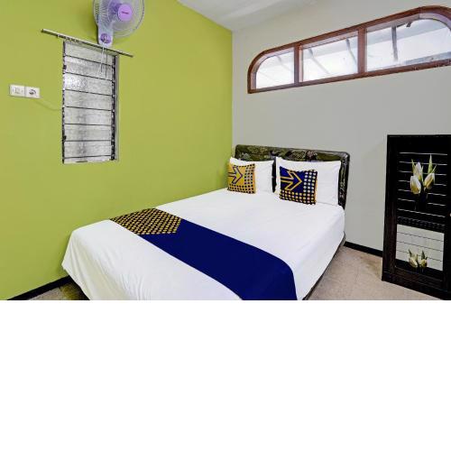 SPOT ON 91716 Kost Yy Syariah