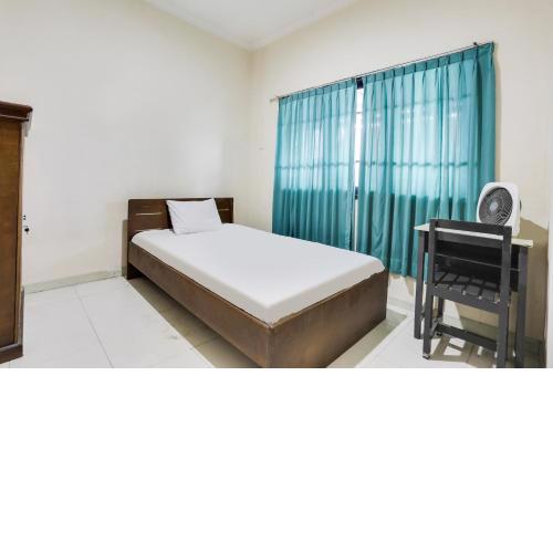SPOT ON 91770 441 Pemuda Homestay