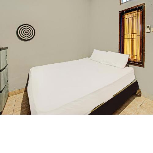 SPOT ON 91981 Diwi Homestay