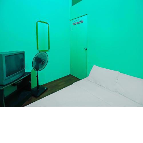 SPOT ON 92186 Penginapan Lorra