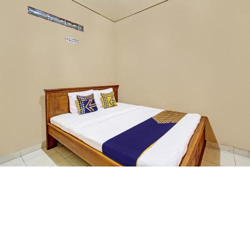 SPOT ON 92515 Timoti Guest House