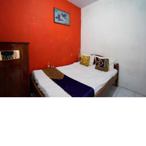 SPOT ON 92921 Omaya Kost Syariah