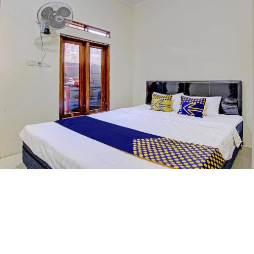 SPOT ON 92926 Guest House Cemara 1 Syariah