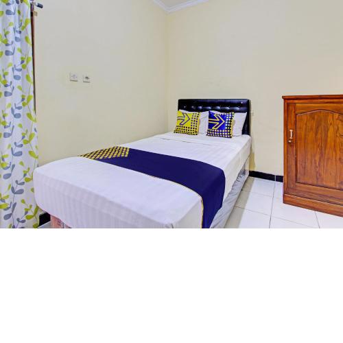 SPOT ON 93007 Guest House Lestari