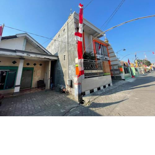 SPOT ON 93035 Karman's Sari Homestay Syariah