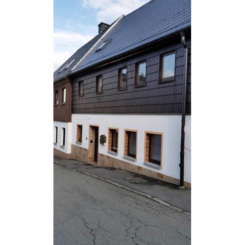 Springer-Apartment-1215