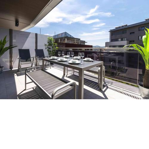 Sstar - The Rentals Collection