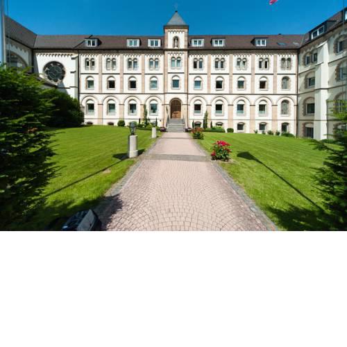 St. Bonifatiuskloster - Geistliches Zentrum