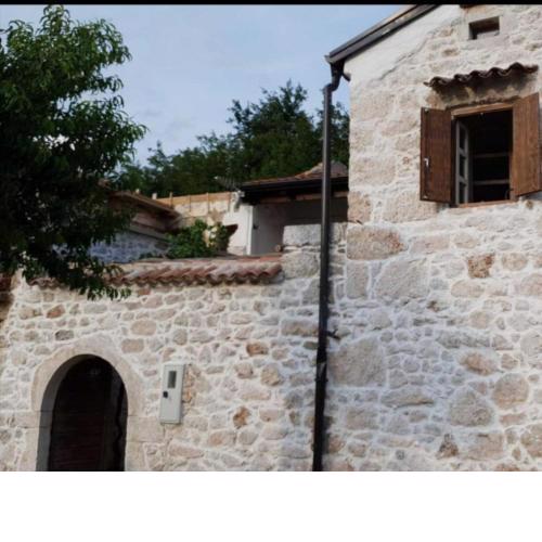 STARA KUĆA - old stone house