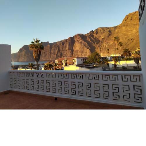 Stay in Los Gigantes
