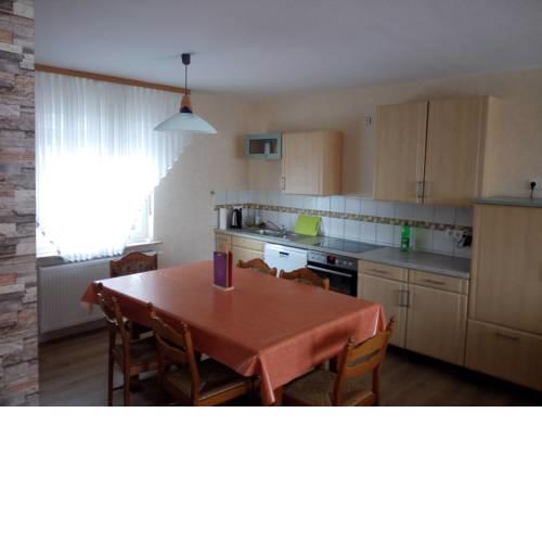 Ferienwohnung Steffenberg - Niedereisenhausen mit 4 Zimmer und Balkon