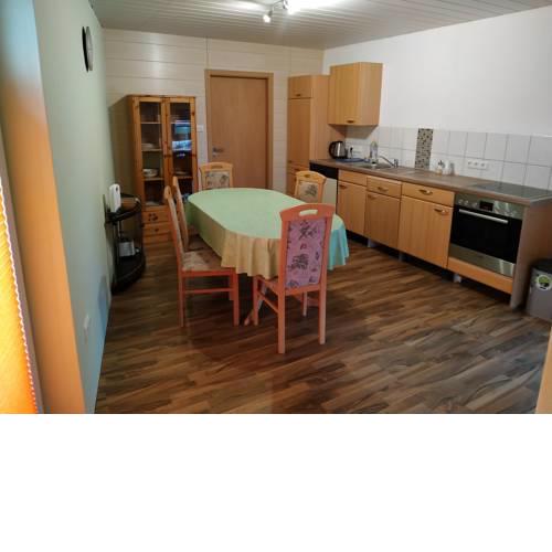 Ferienwohnung Steffenberg - Niedereisenhausen mit Balkon