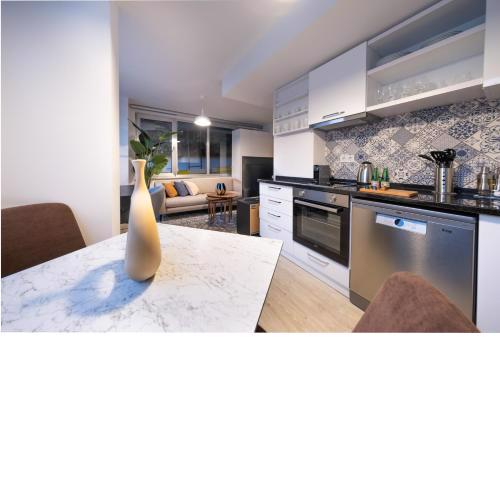 Stella Stays Modern 1 BDR Etiler