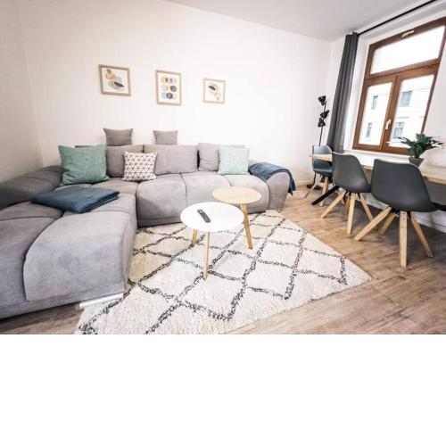 ⋙ Stilvolle Wohnung mit 2 Schlafzimmern & Balkon ⋘
