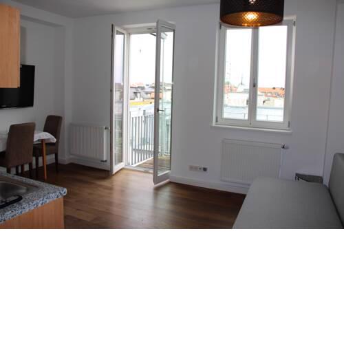 Stilvolle Wohnung über den Dächern von München, Balkon, Aufzug