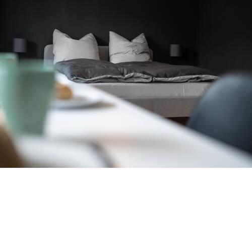 Stilvolles Apartment mit Balkon - Sky TV - Wifi