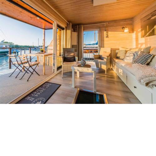 STINA - Wohnboot