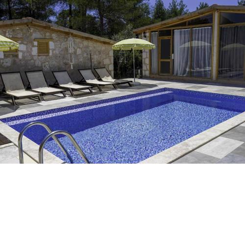 Stone Flat w Pool and Garden in Antalya