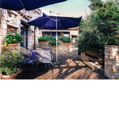 Stone house ADULTS ONLY