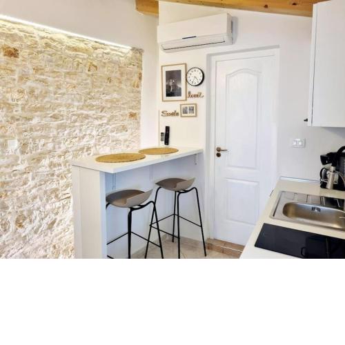 Stone House Mate