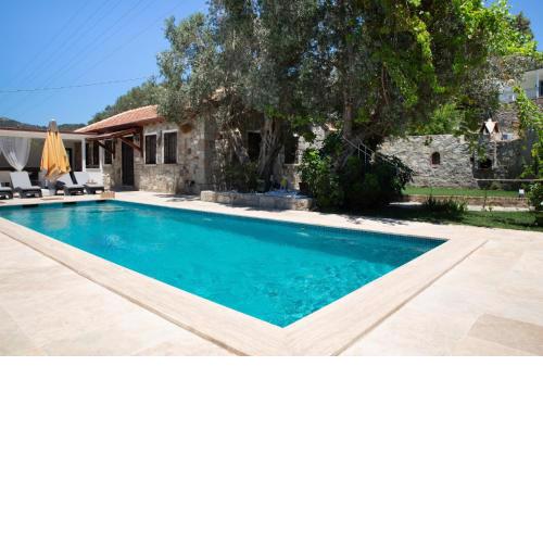 Stone House w Private Pool and Garden in Bodrum