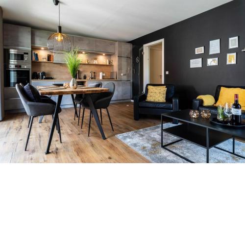 STRAND LOFT No4