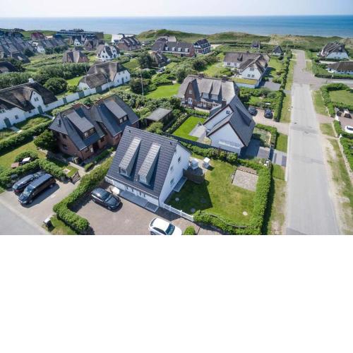 Strandhaus 3 DHH "Meer Strand Und Design in Wenningstedt DHH für bis zu 5 Personen"