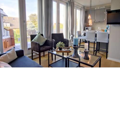 Strandvogt - wunderschöne Ferienwohnung mit Parkettboden und Sonnenbalkon