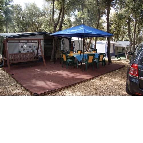 Strasko Camping Lakokocsi