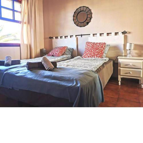 Strelitzia Apartment - ocean view & heated pool