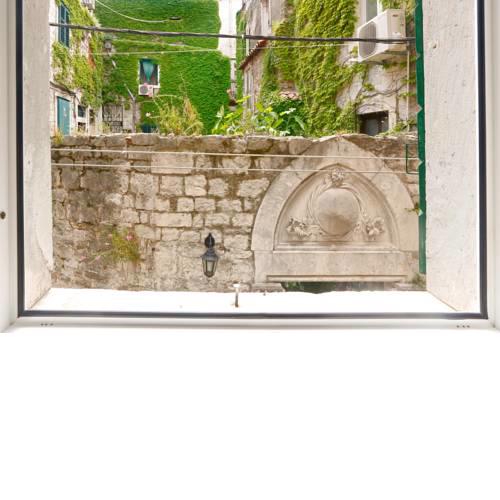 Studio Apartman Fictilis