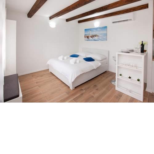 Studio apartman Tara