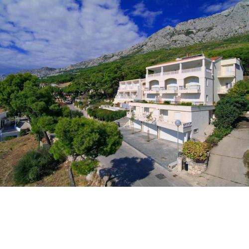 Studio apartment in Brela with a sea view, terrace, air conditioning, WiFi 201-3