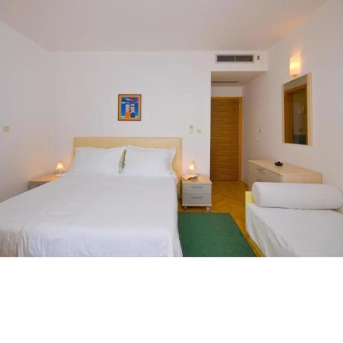 Studio apartment in Brela with a sea view, terrace, air conditioning, WiFi 201-9