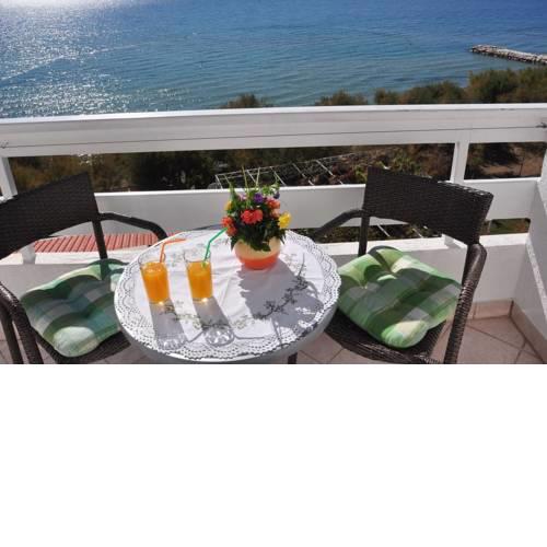 Studio Apartment in Duće with Sea View, Balcony, Air Conditioning, Wi-Fi (3425-7)