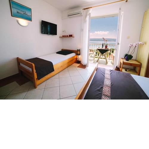 Studio Apartment in Duce with Sea View, Balcony, Air Conditioning, Wi-Fi (4167-3)